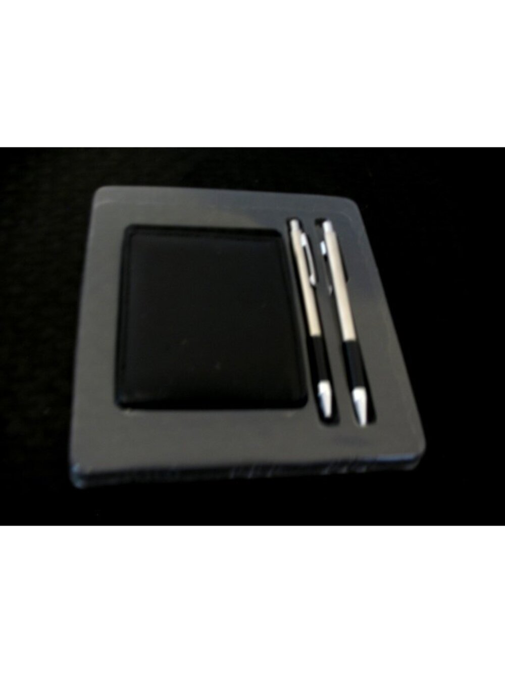 Genuine Leather Wallet Pen Box Gift Set New In Box with box damage on sides